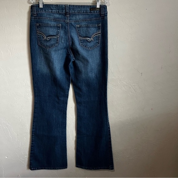 LEI Sophia Hipster Flare Vintage Denim Jeans - Picture 7 of 8